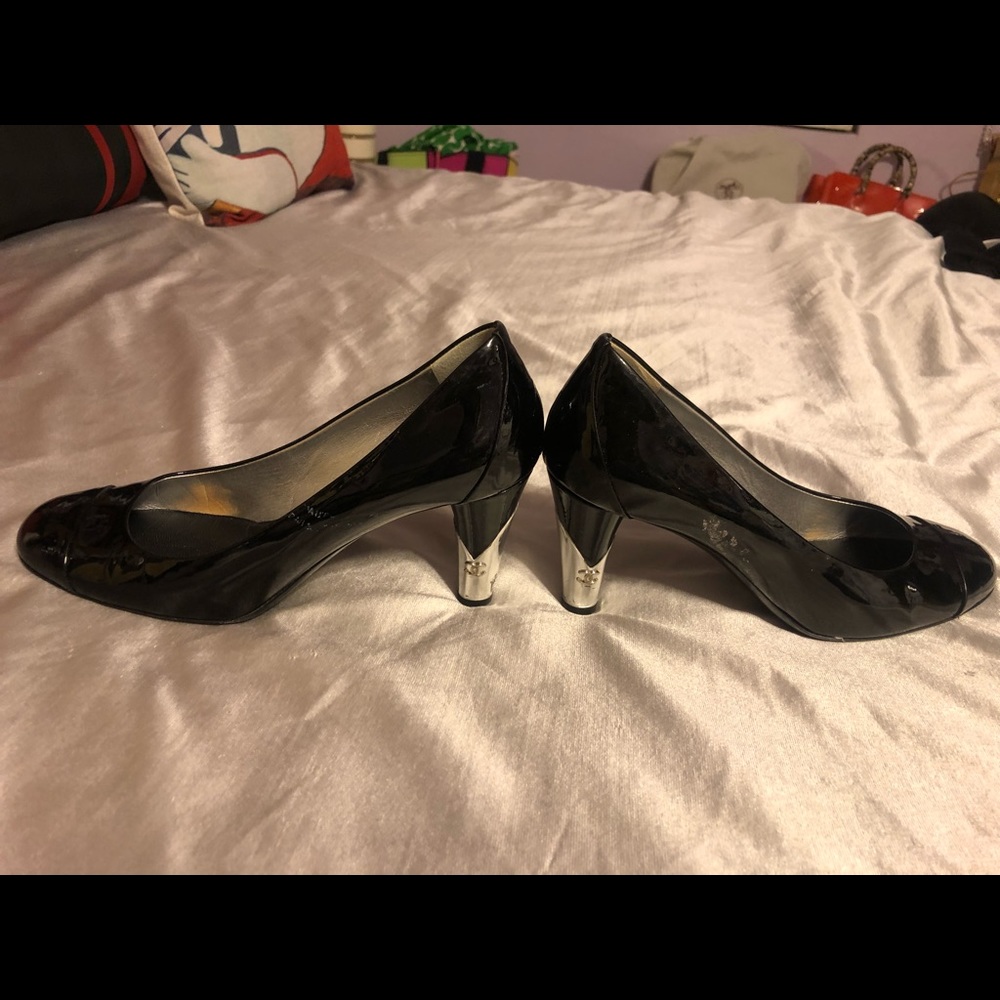 Chanel Shoes - Picture 4 of 10